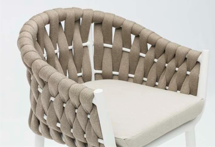 Sillón para barra de bar Meridian aluminio blanco cuerda greige y textil greige