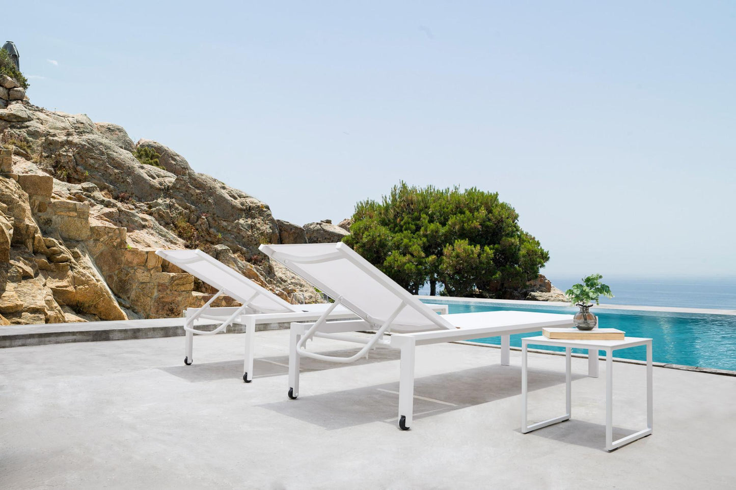 Tumbona Bangor aluminio blanco y textilene taupe