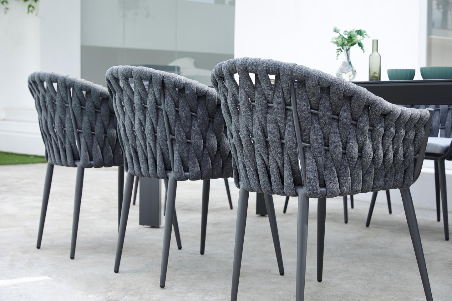 Sillón Meridian aluminio antracita cuerda antracita y cojín gris medio