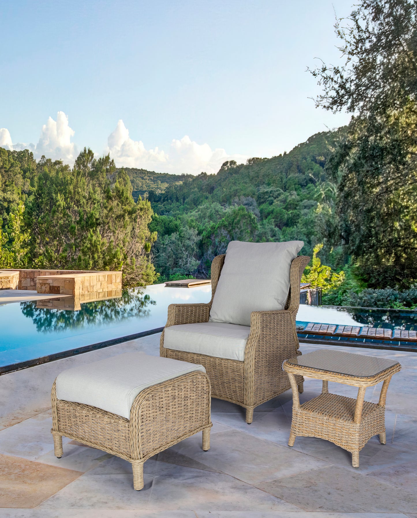 Mesita auxiliar Oregón aluminio y ratán sintético