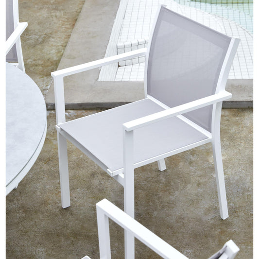 Silla de comedor Adin aluminio blanco y textilene gris claro