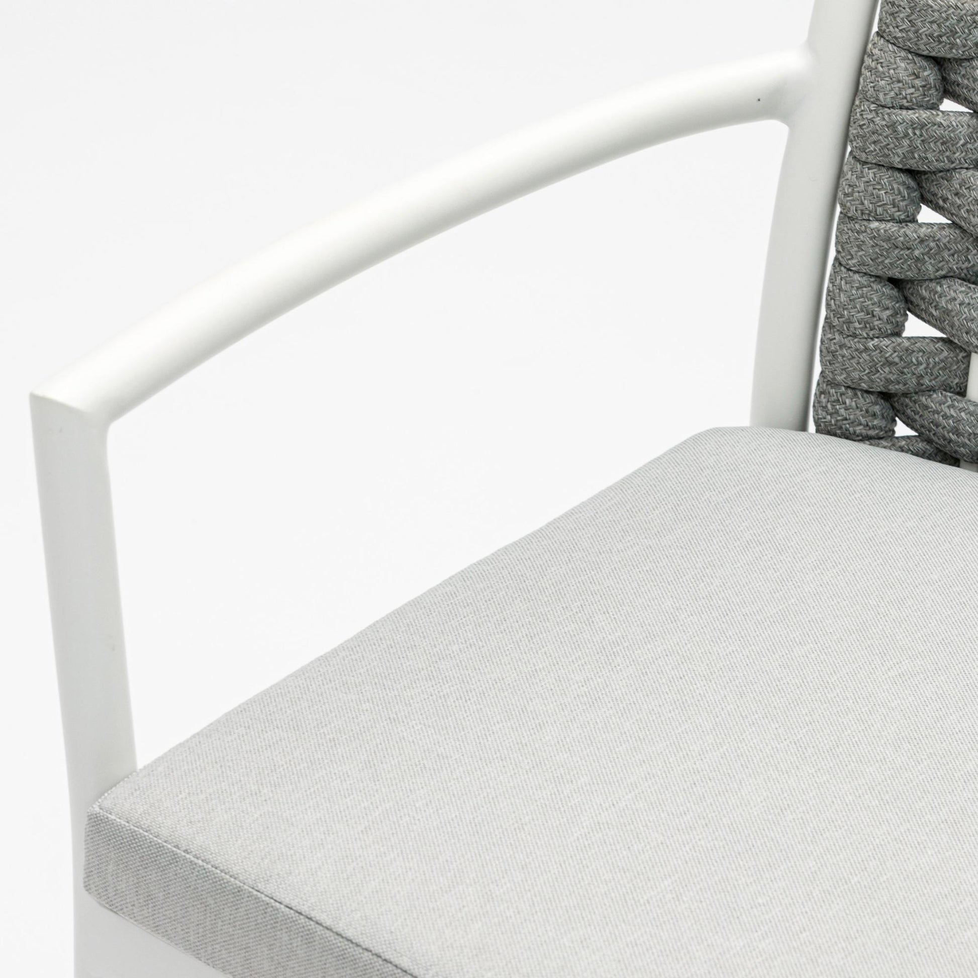 Silla de comedor Walga aluminio blanco cojín gris claro