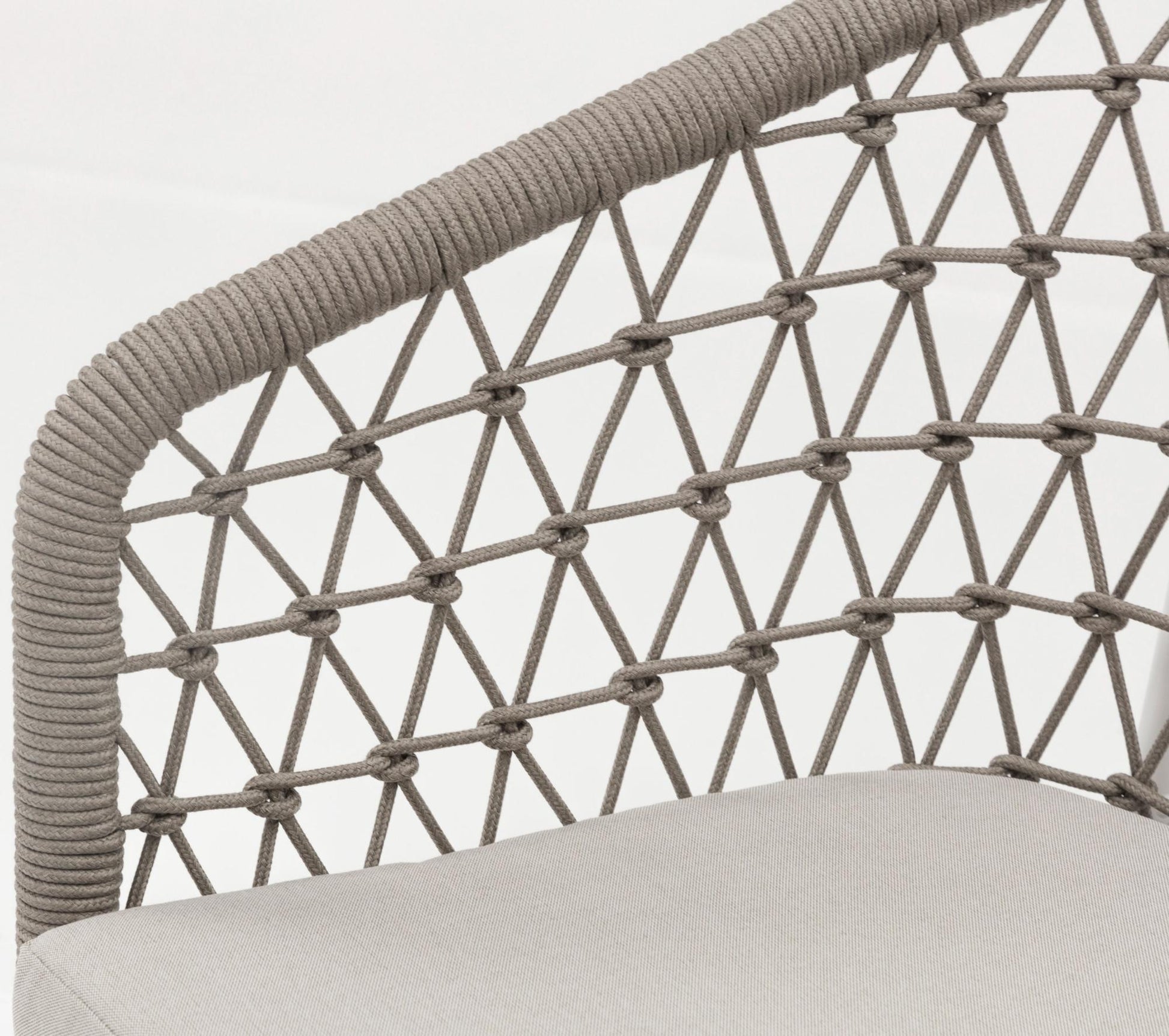Silla de comedor Nelayan aluminio blanco cuerda greige