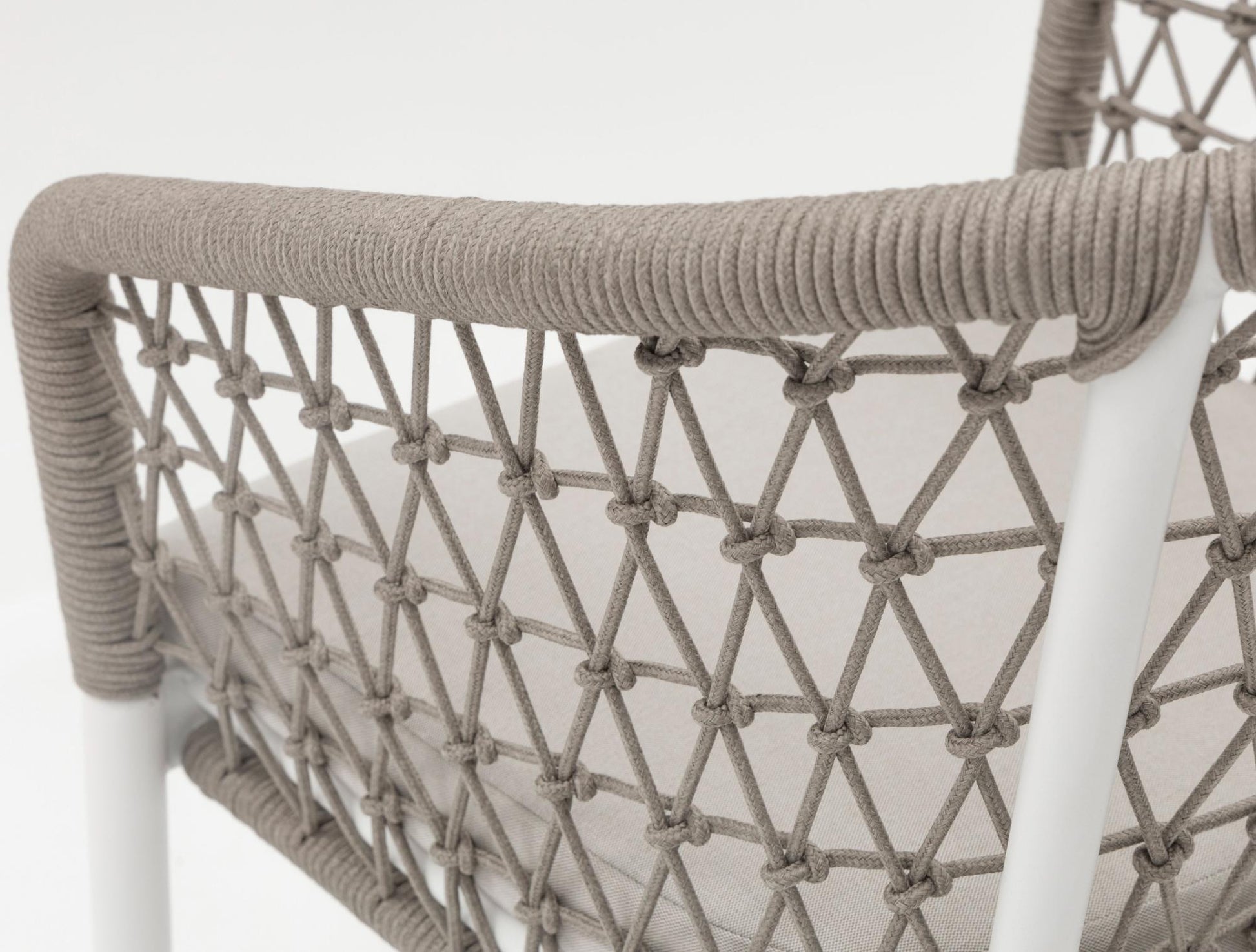 Silla de comedor Nelayan aluminio blanco cuerda greige