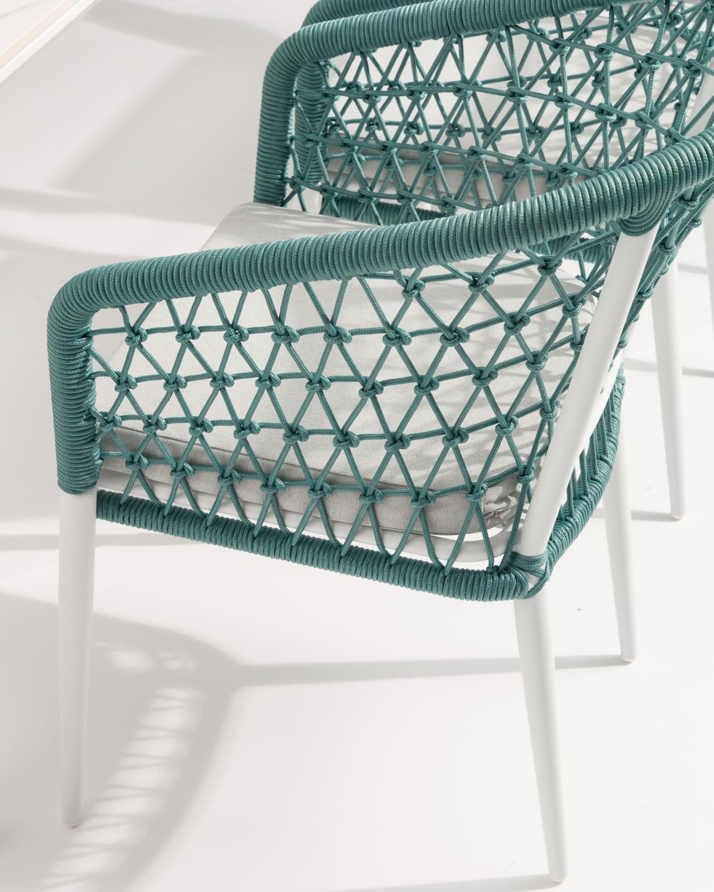 Silla de comedor Nelayan aluminio blanco cuerda aqua