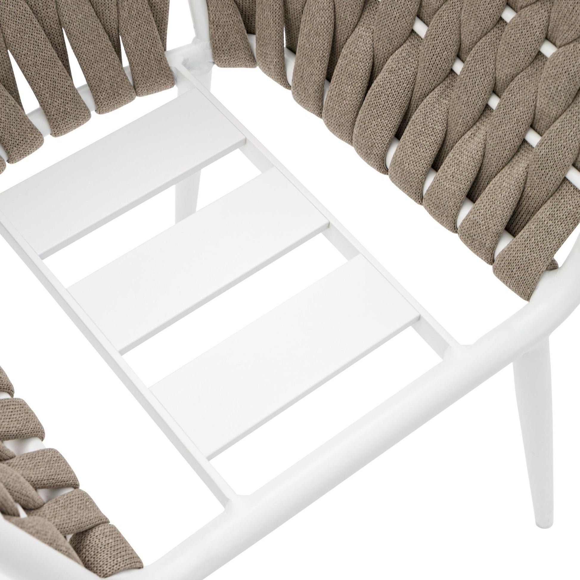 Sillón Meridian aluminio blanco cuerda greige y textil greige.