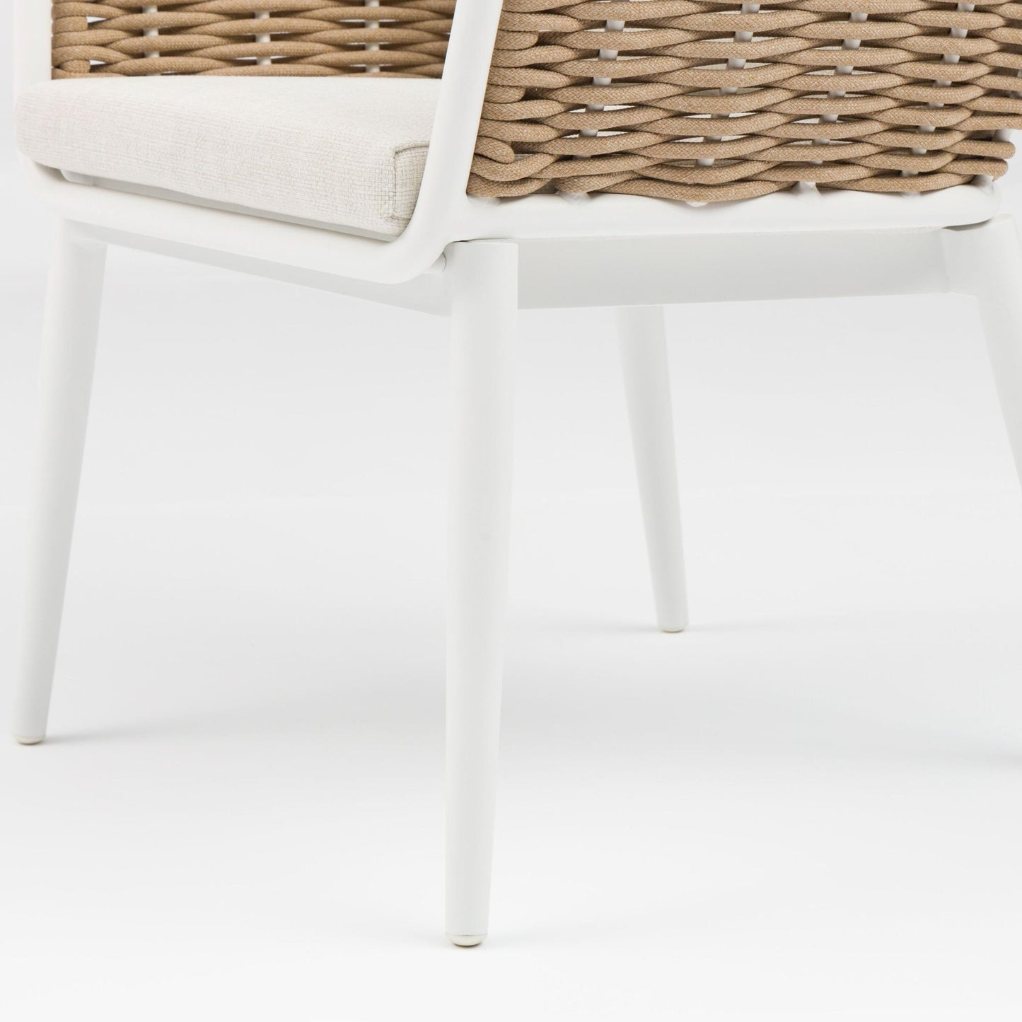 Sofá 1 plaza Irvine aluminio blanco y cuerda taupe cojín  beige