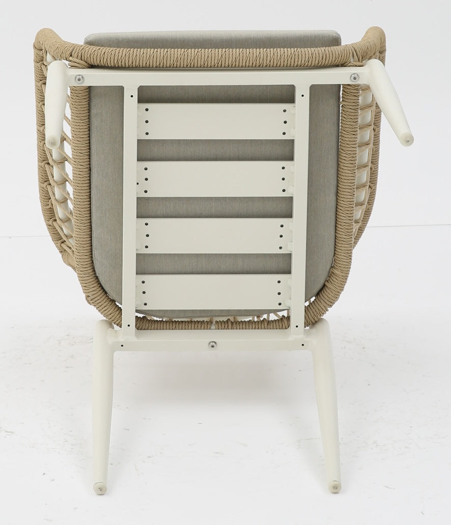 Silla con brazos Richmond aluminio blanco bone y trenzado natural