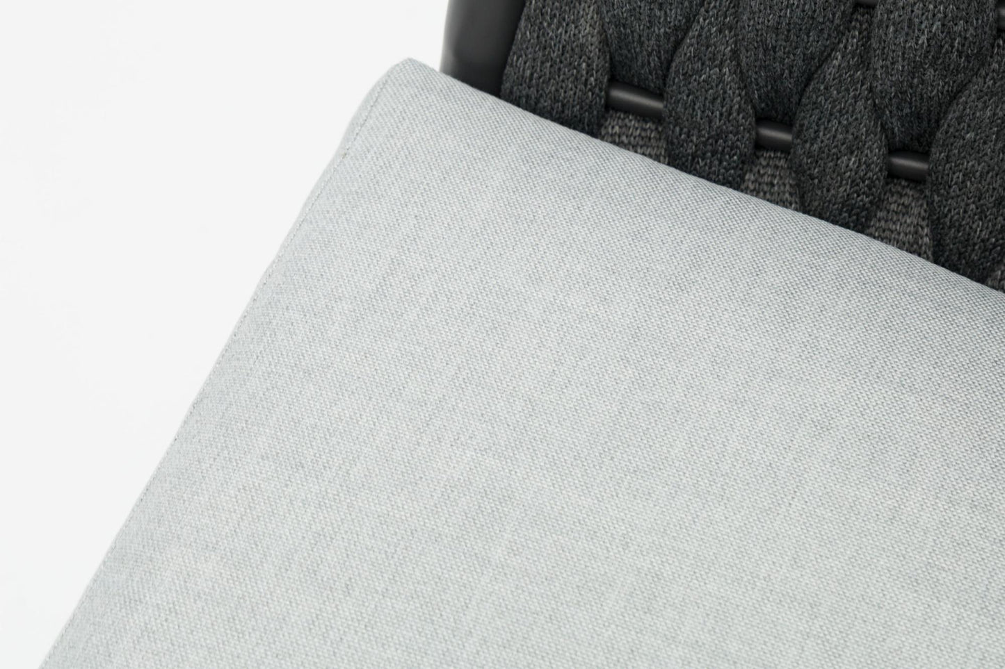 Sillón para barra de bar Meridian aluminio y cuerda antracita con cojín gris  medio