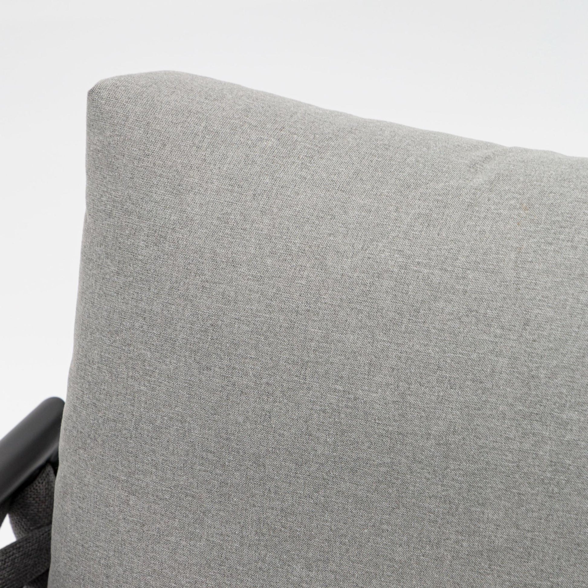 Sofa 1 plaza Walga aluminio antracita cojin gris oscuro.