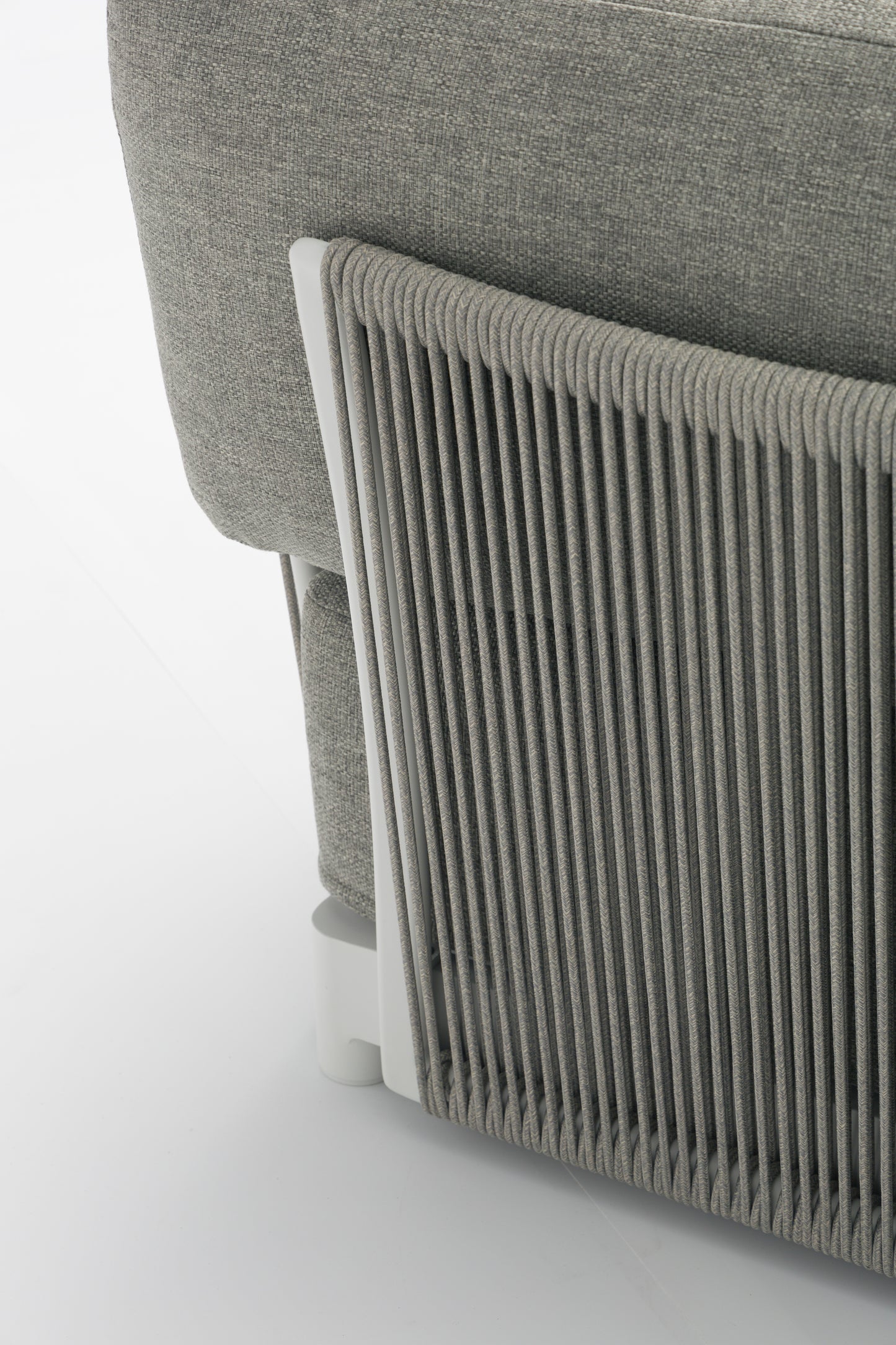 Sofá 3 plazas Silai aluminio blanco textil gris medio