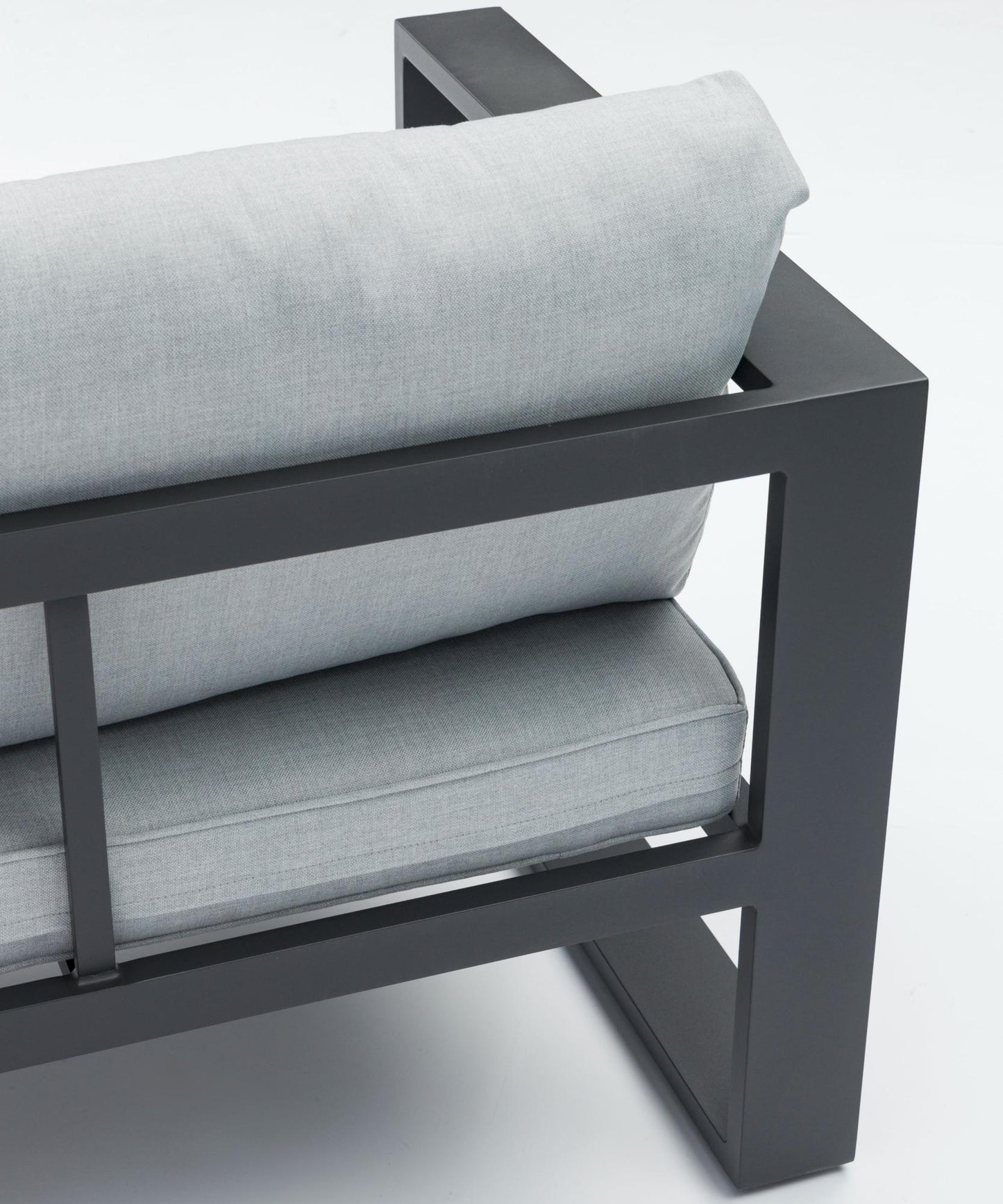 Sofá 3 plazas  Niland aluminio antracita y cojinería gris medio