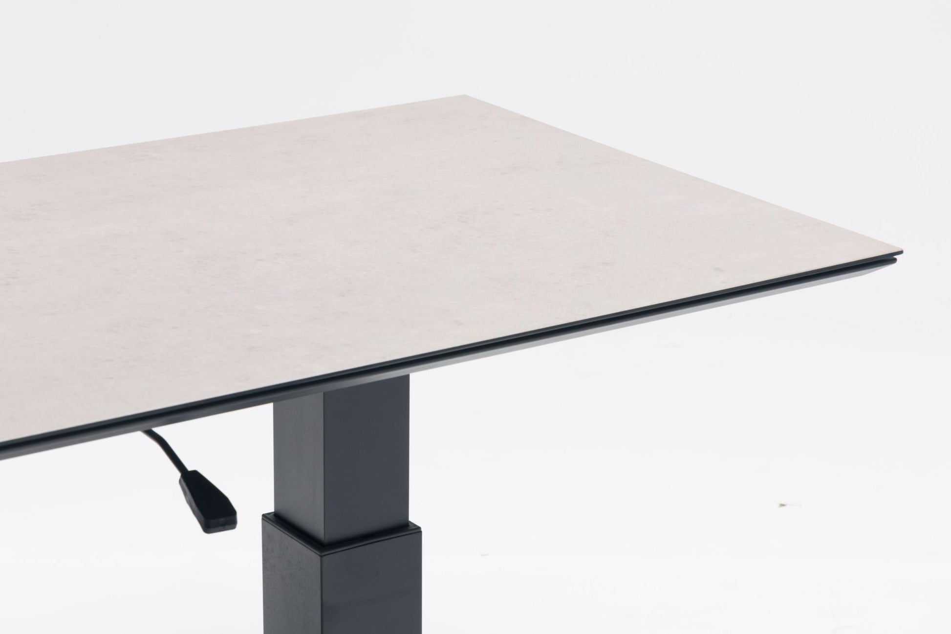 Mesa elevable Isabela 140x75x50/74  aluminio antracita con cristal cerámico gris claro.