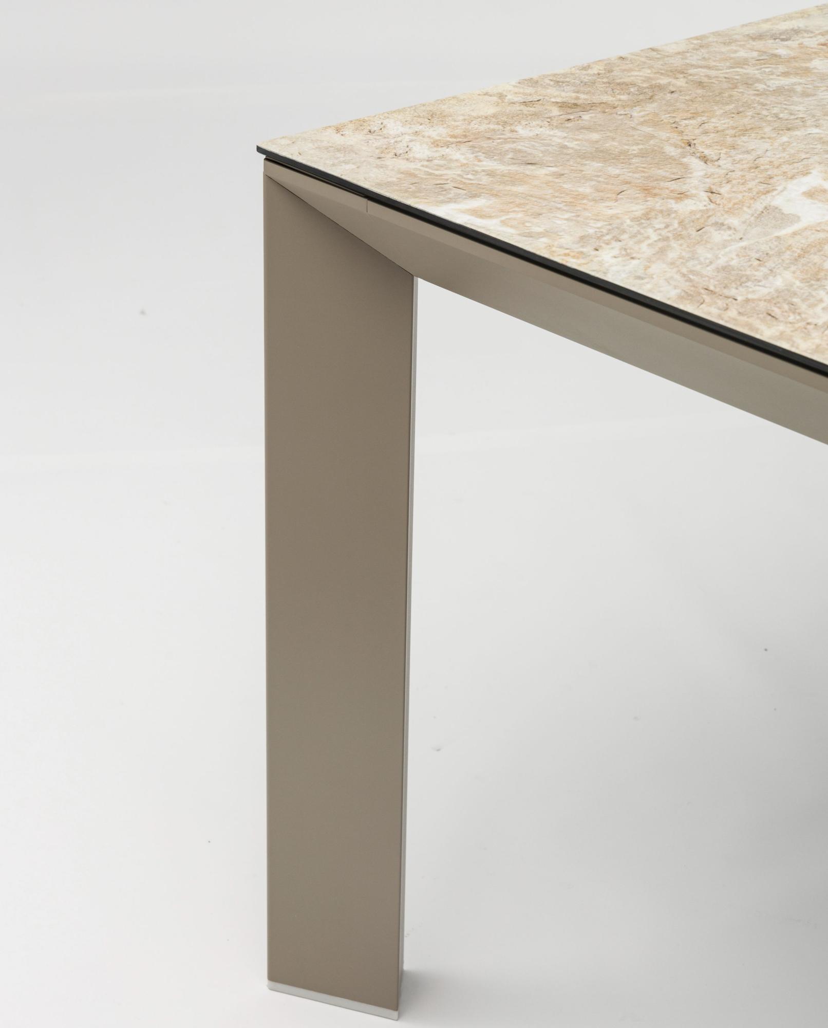 Mesa de comedor Orick 210*90 cm aluminio taupe y cristal cerámico beige.