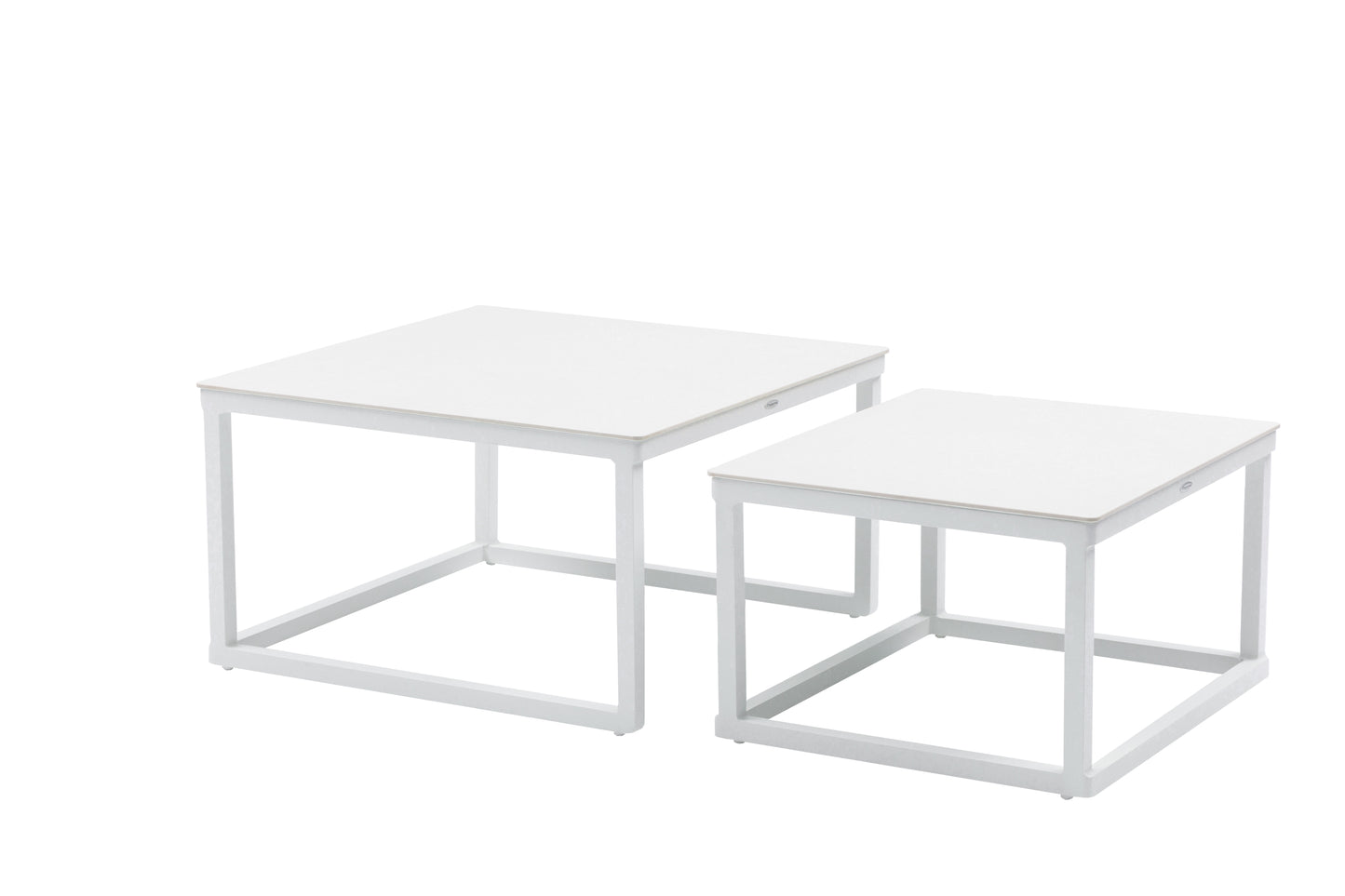 Set mesas auxiliares Silai aluminio blanco top porcelánico beige.