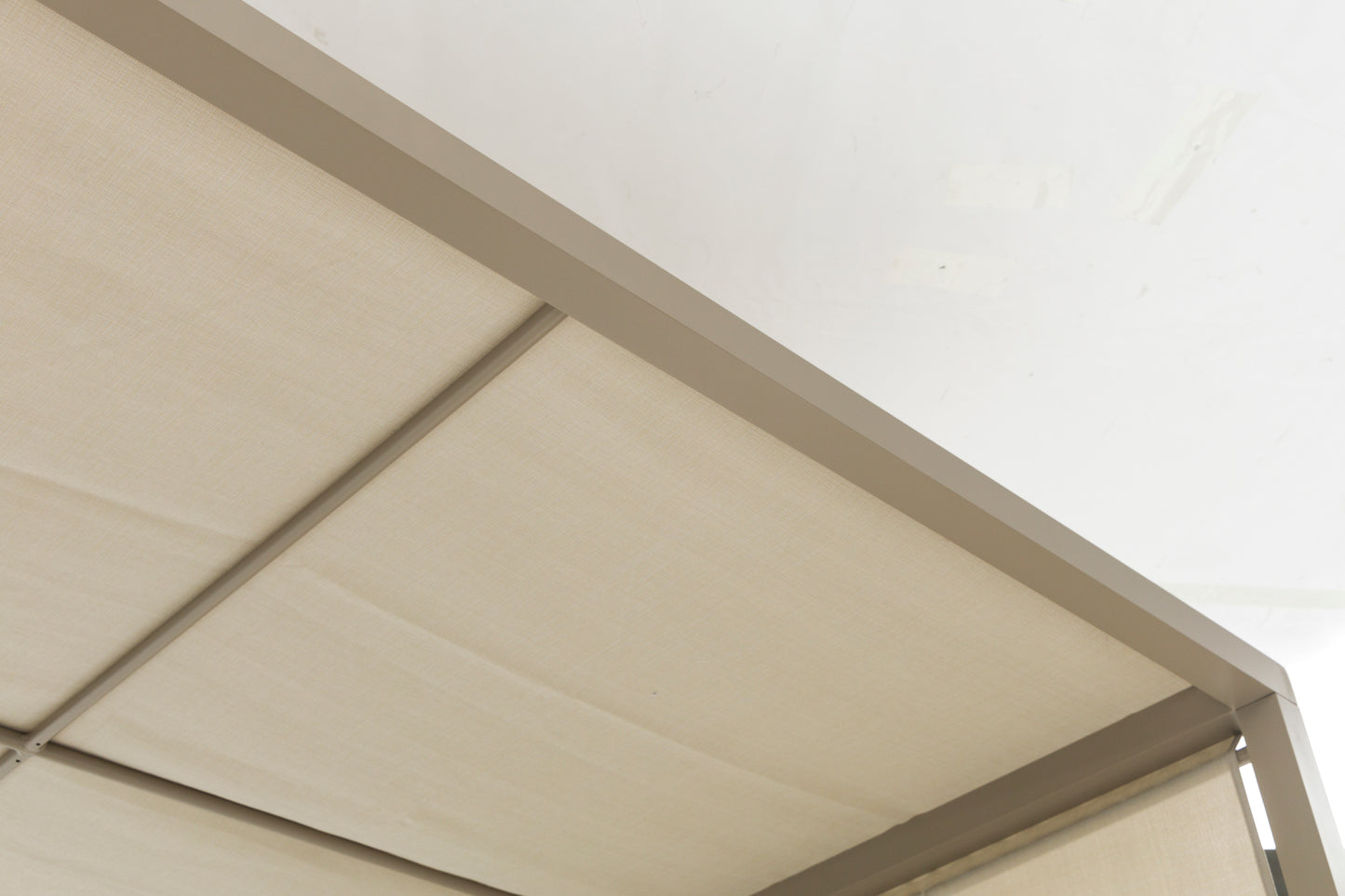 Daybed Edna aluminio taupe y textil beige