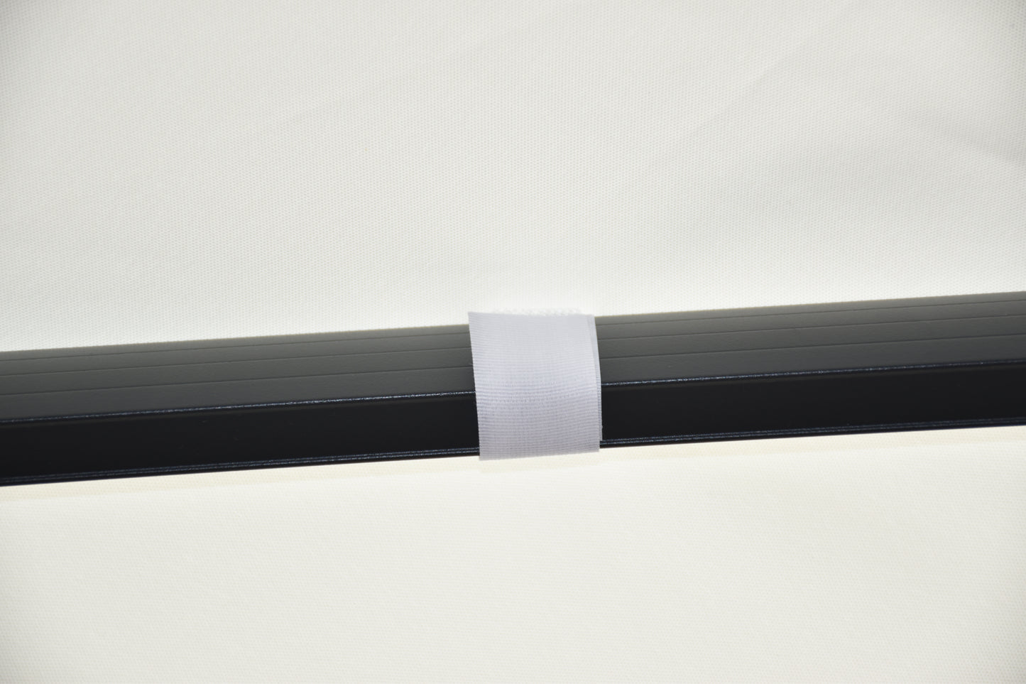 Sombrilla Kioto octogonal Ø 350 cm con pie lateral y base rellenable de 150 kg