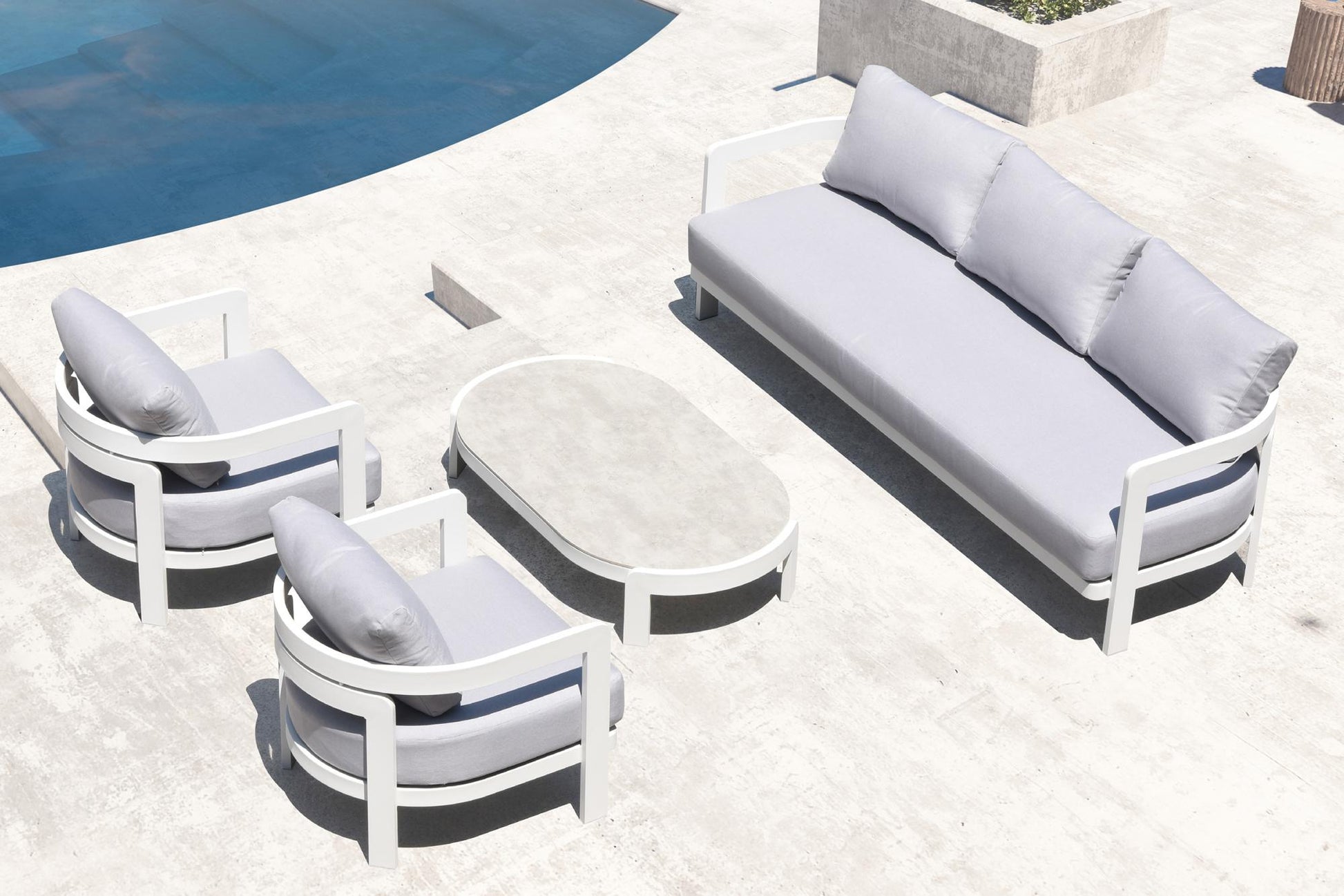 Mesa de centro Babylon aluminio blanco y top cerámico gris moteado