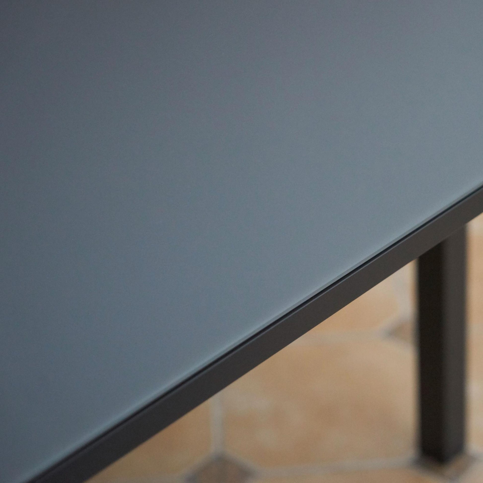Mesa de comedor Adin 160*90 cm aluminio y cristal antracita