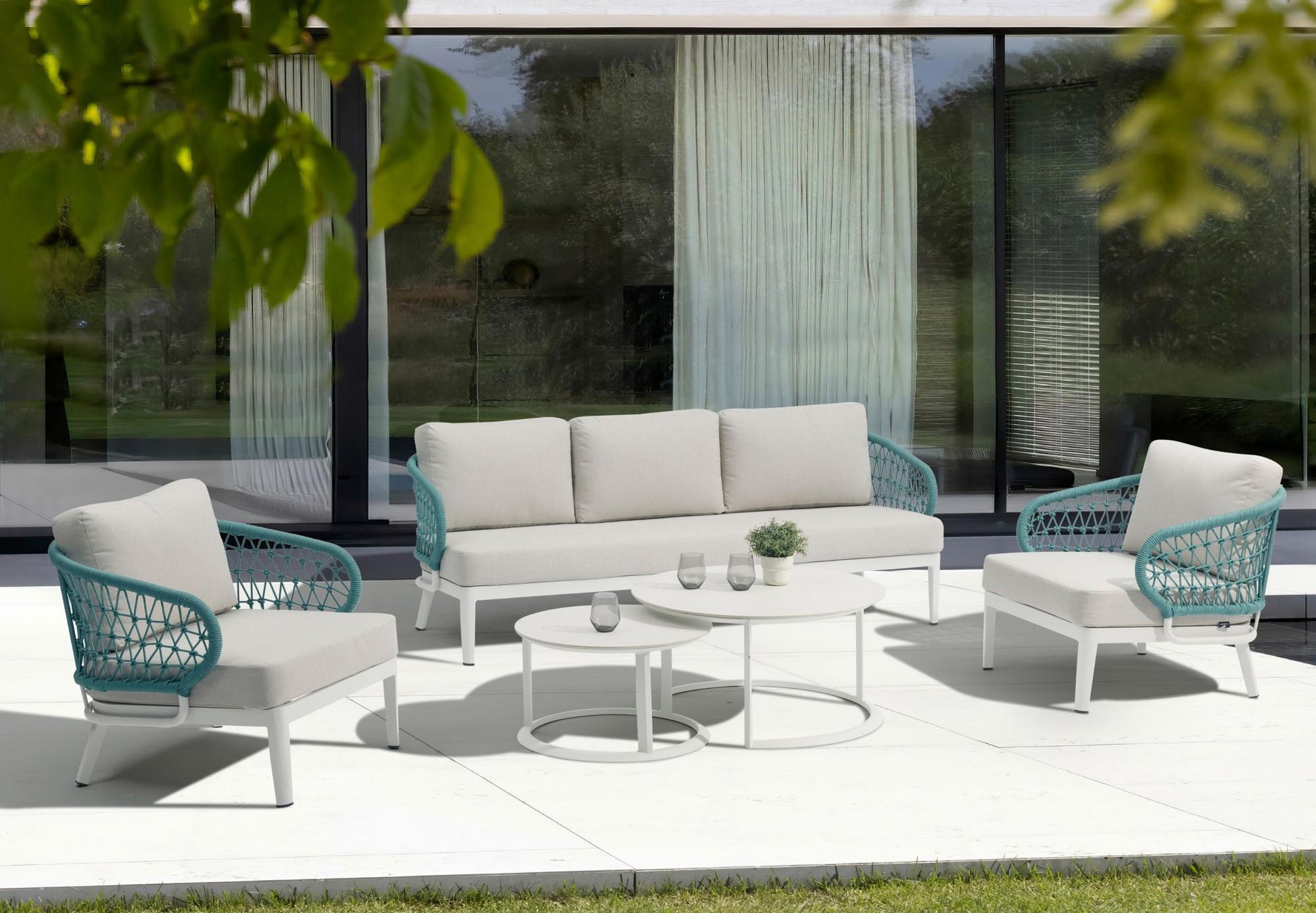 Sofá 3 plazas Isabela aluminio blanco textil beige y cuerda aqua