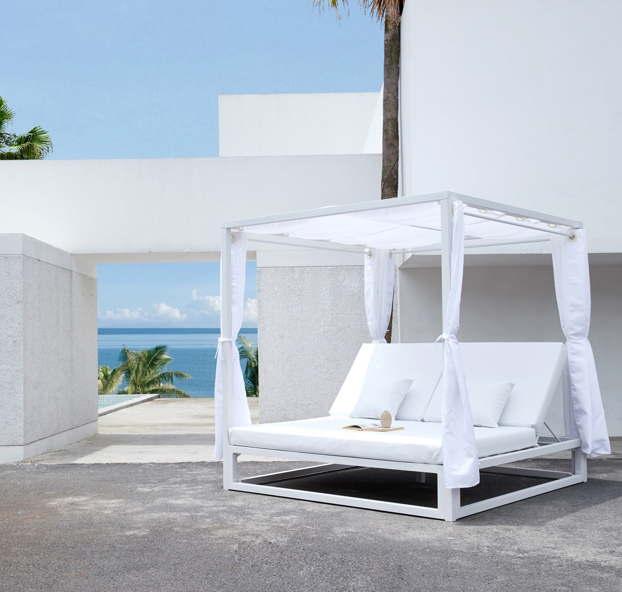 Daybed Mabie aluminio y tejido náutico blanco