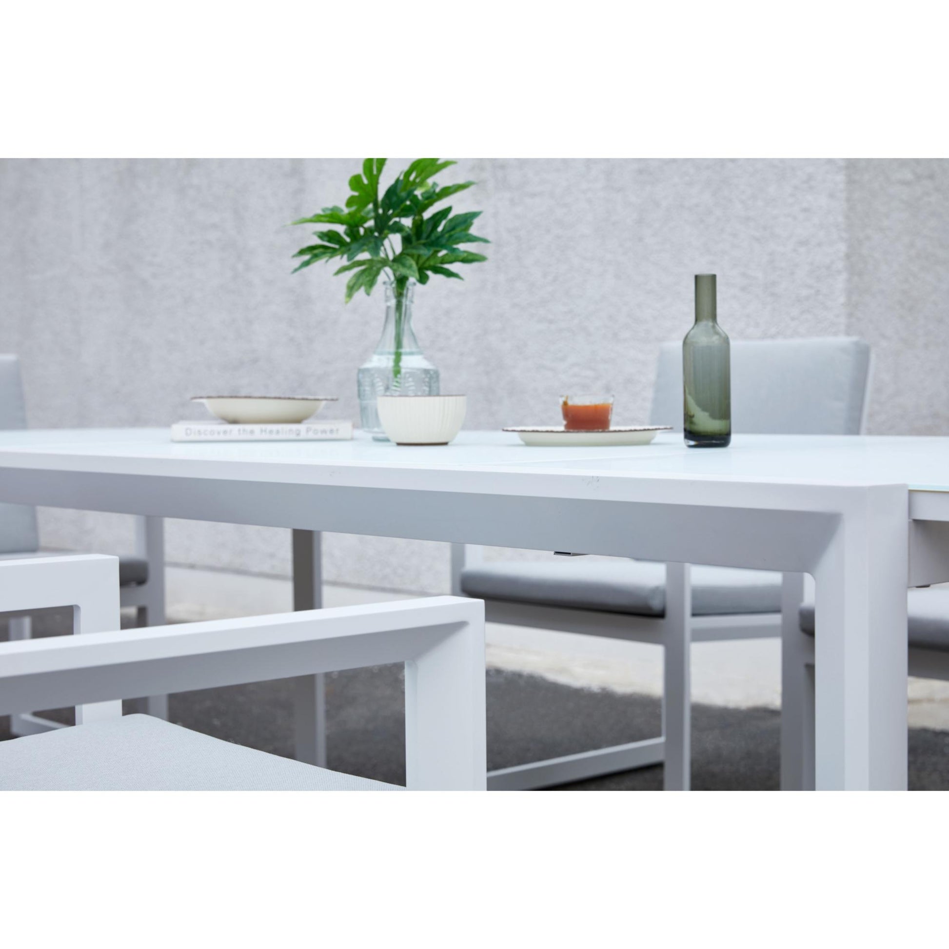 Mesa de comedor Onix 210*90 cm aluminio blanco cristal cerámico gris claro