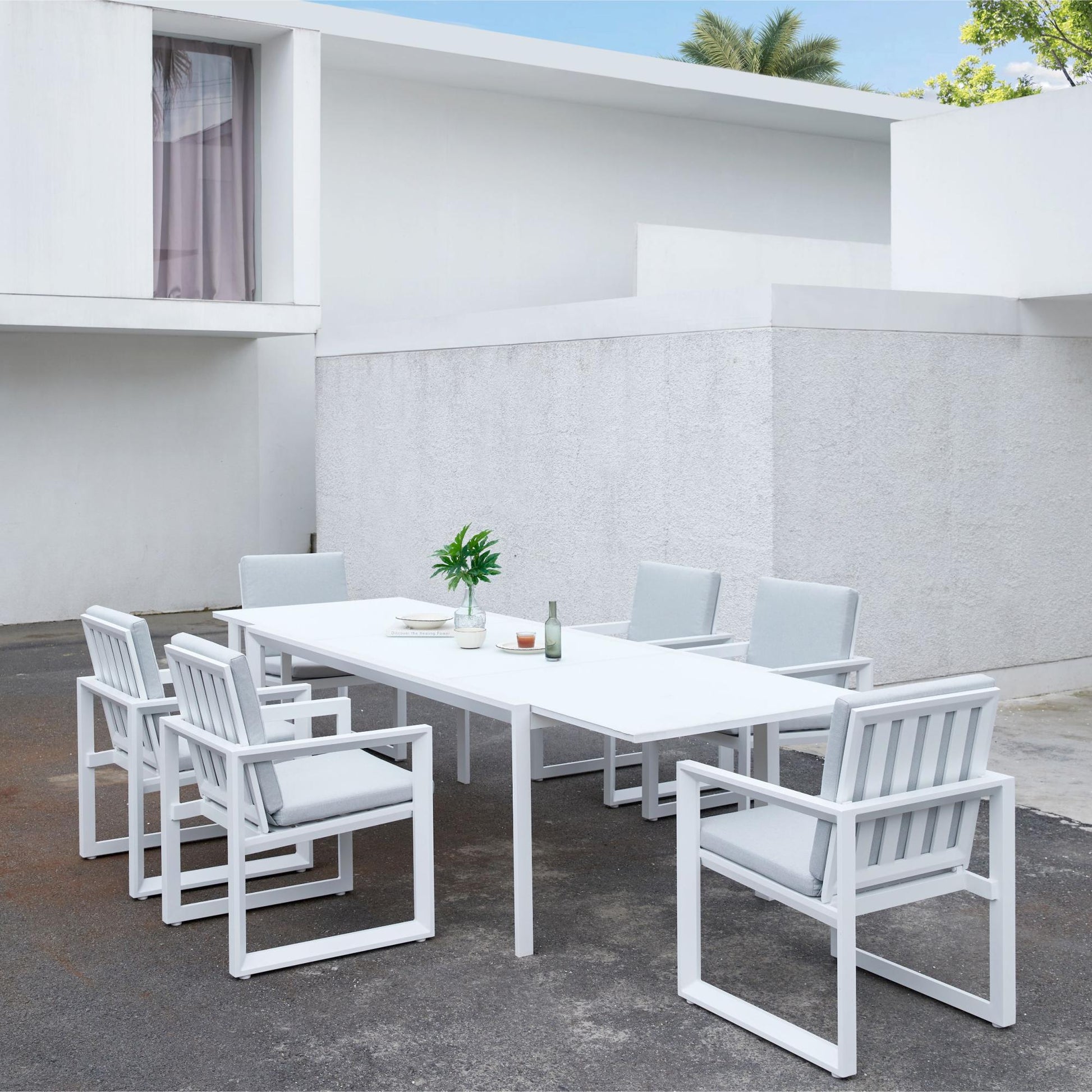 Sillón de comedor Onix aluminio blanco y cojinería gris claro