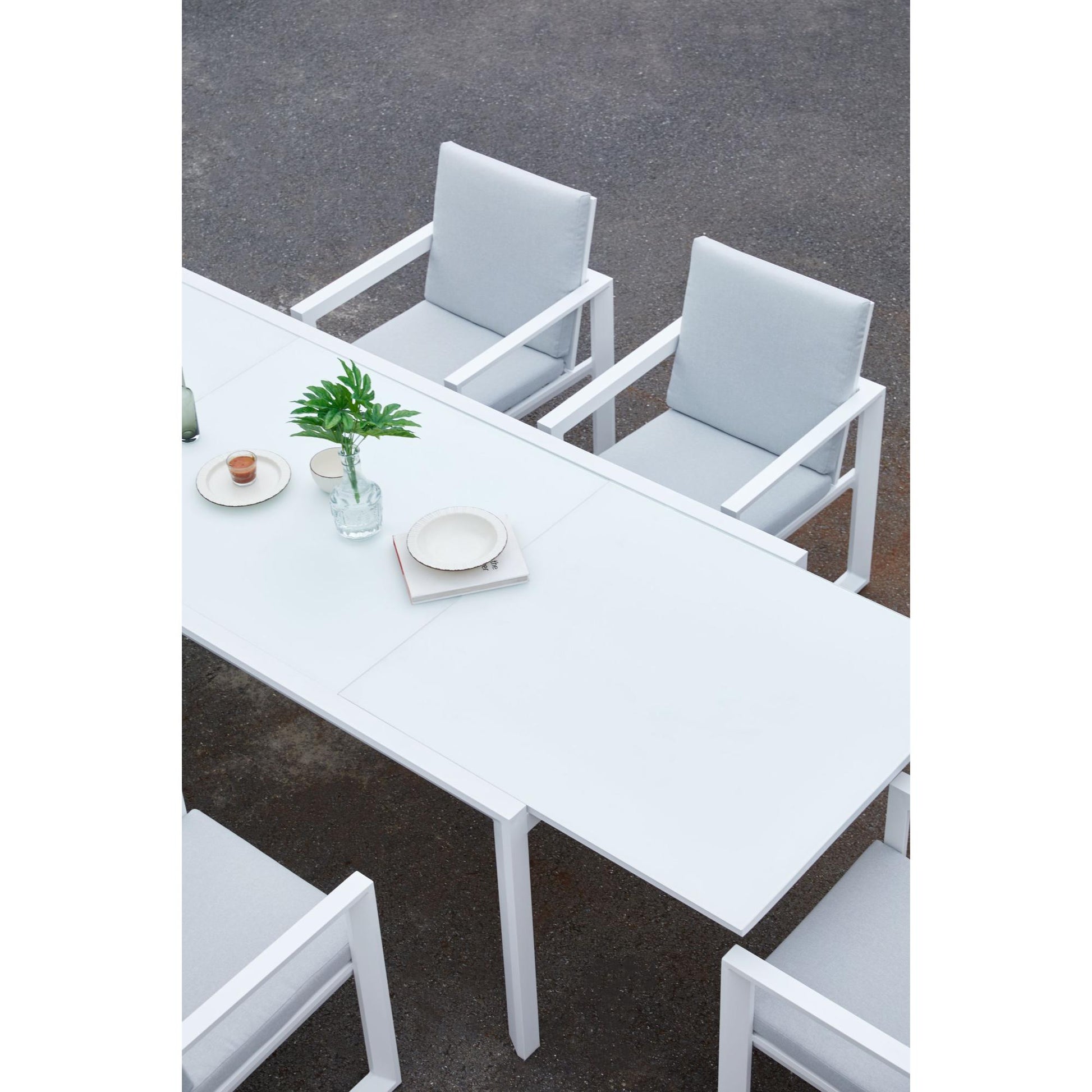 Mesa de comedor Onix 210*90 cm aluminio blanco cristal cerámico gris claro