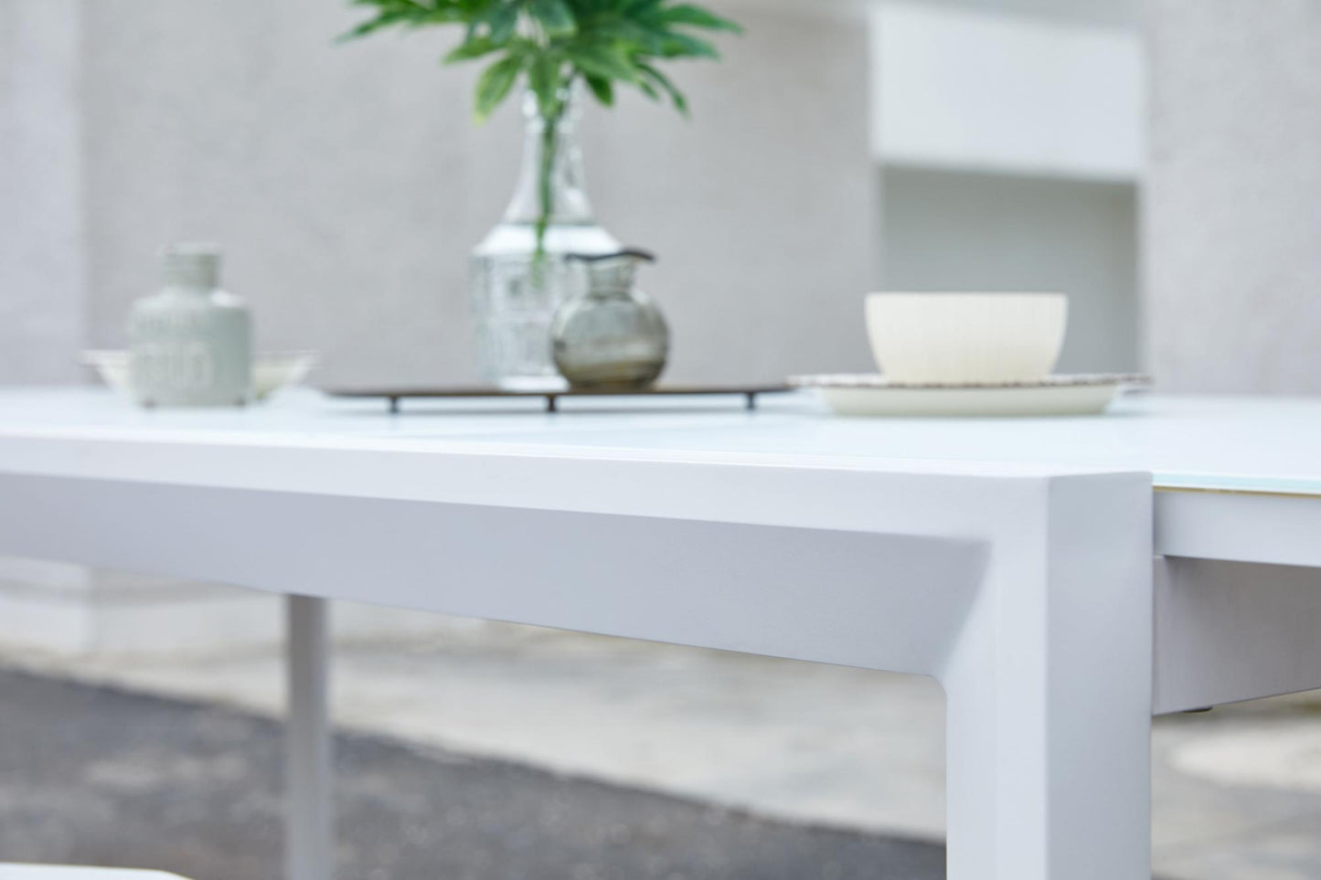 Mesa extensible ORICK 100*150/225 cm aluminio blanco y cristal gris claro