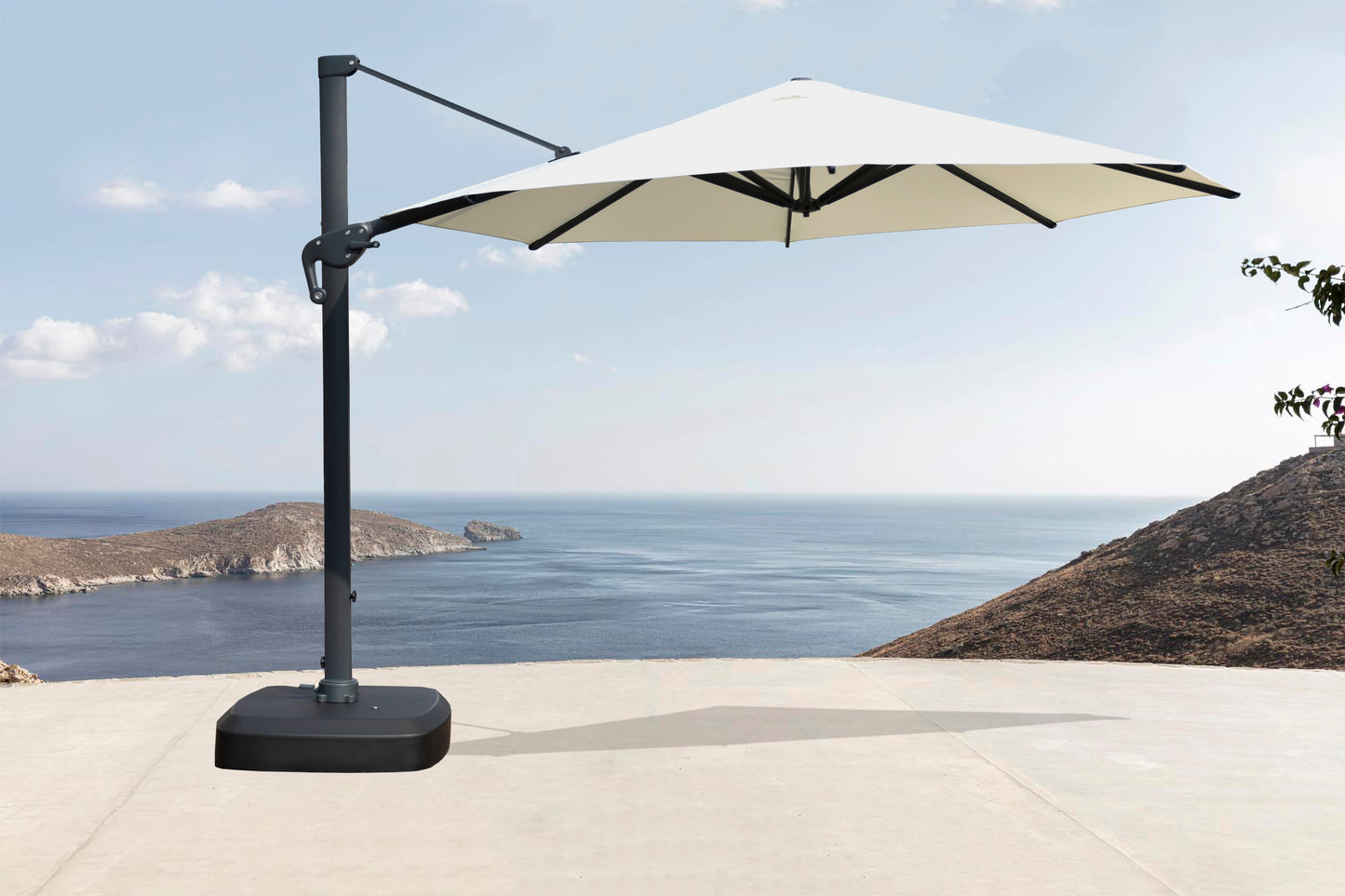 Sombrilla Kioto octogonal Ø 350 cm con pie lateral y base rellenable de 150 kg