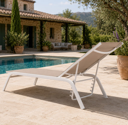 Tumbona Galt aluminio blanco y textilene taupe