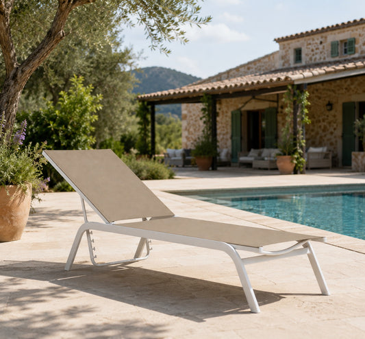 Tumbona Galt aluminio blanco y textilene taupe