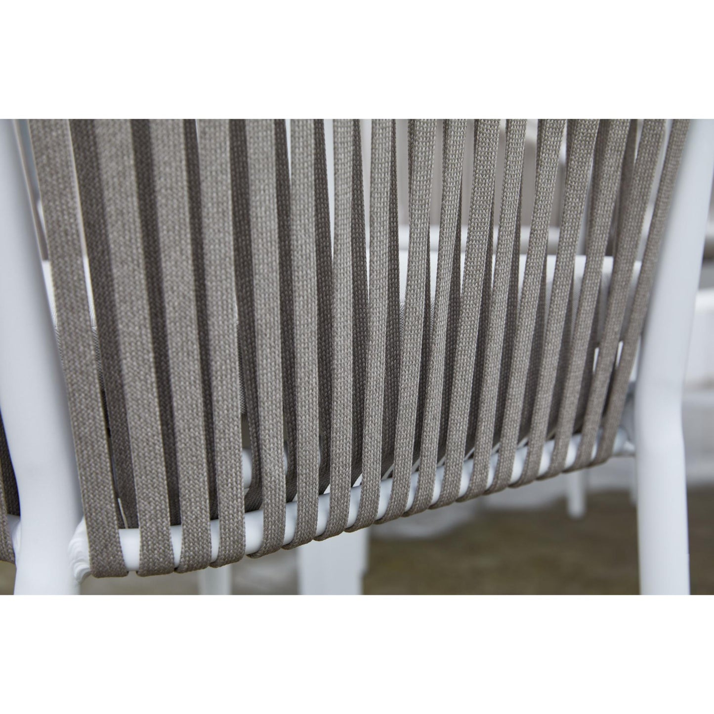 Sillón Ukiah aluminio blanco con cuerda y cojín greige