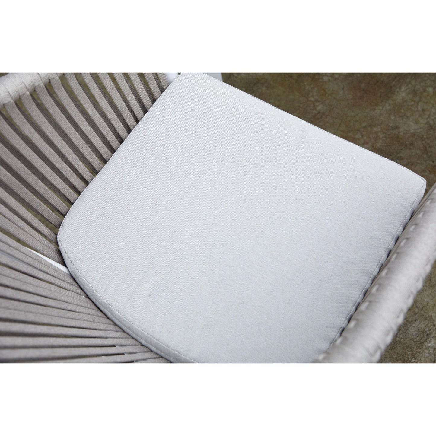 Sillón Ukiah aluminio blanco con cuerda y cojín greige