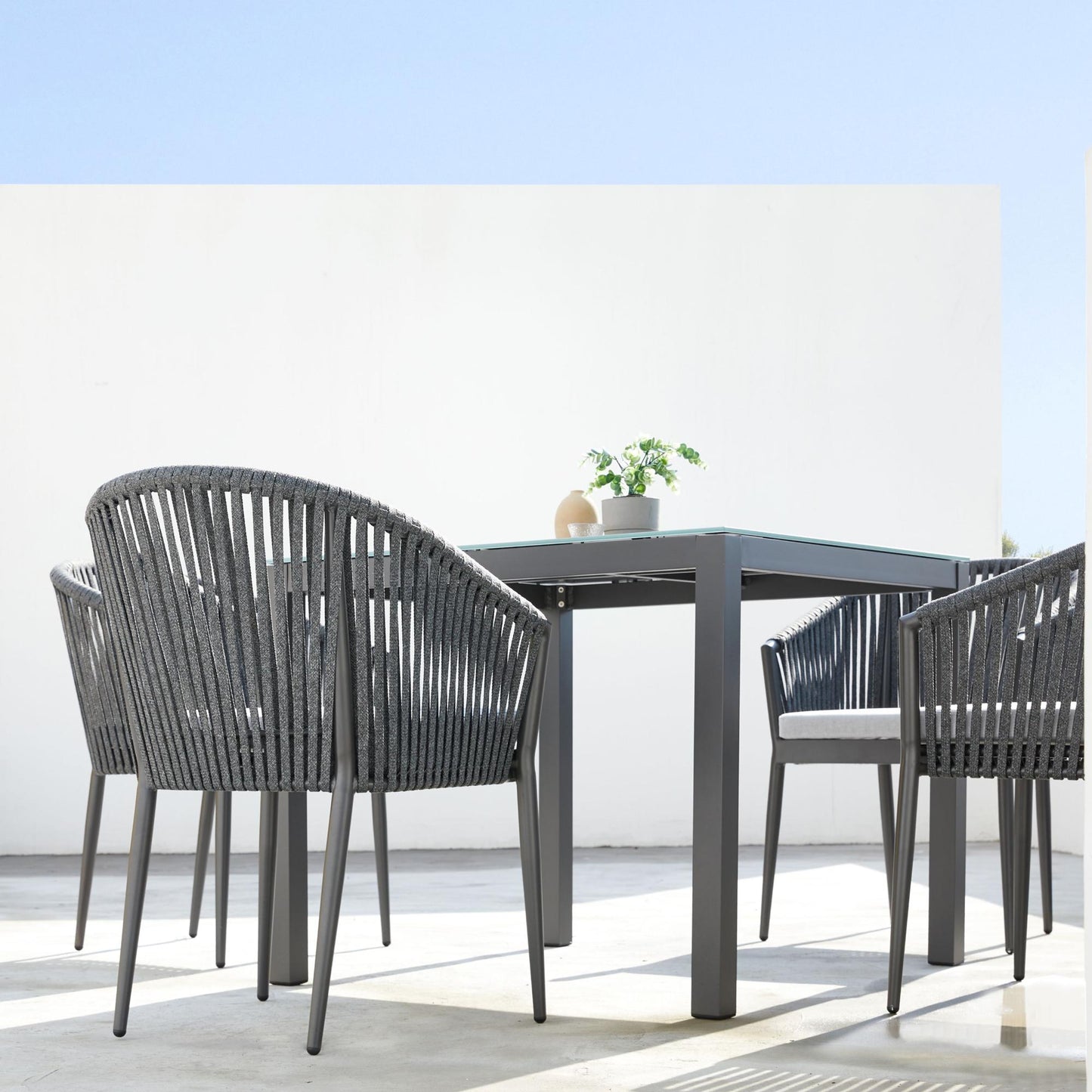 Sillón Ukiah aluminio y cuerda antracita con cojín gris medio